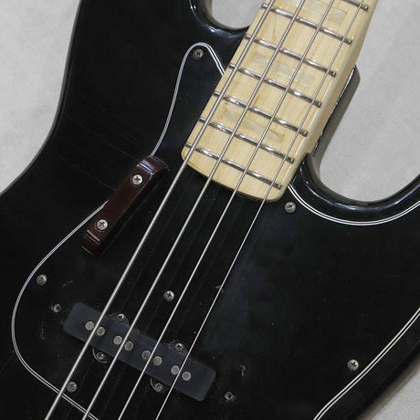 VINTAGE_Jazz_Bass_'77_Black_M_05