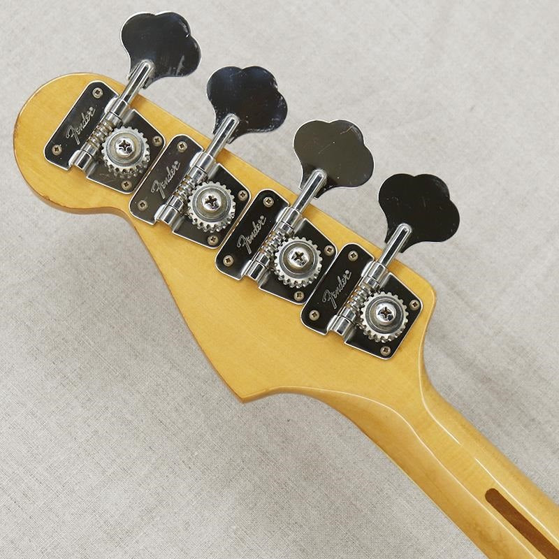 VINTAGE_Jazz_Bass_'77_Walnut_M_10
