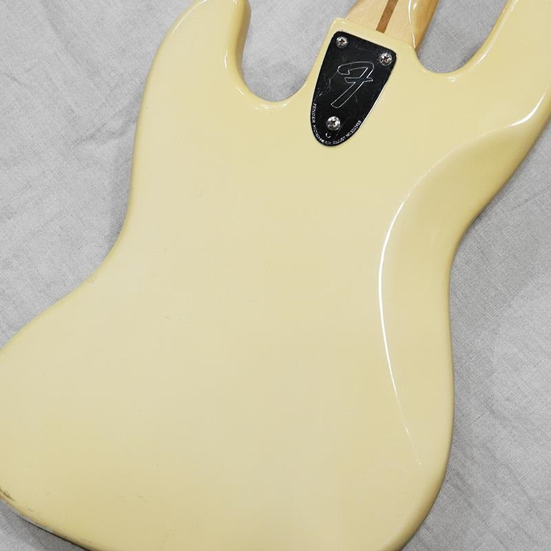 VINTAGE_Jazz_Bass_'79_OlympicWhite_M_04