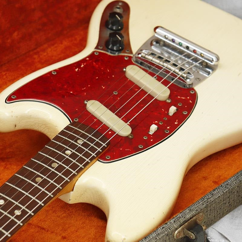 VINTAGE_Mustang_'65_White_R_06