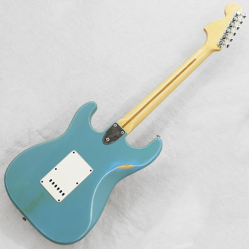 VINTAGE_Stratocaster_'81_MauiBlue_M_03
