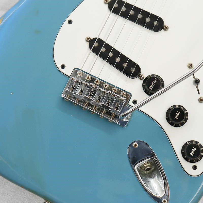 VINTAGE_Stratocaster_'81_MauiBlue_M_05