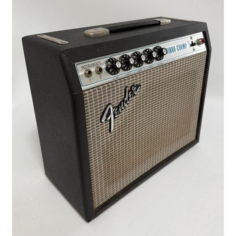 VINTAGE_'76_Vibro_Champ_03