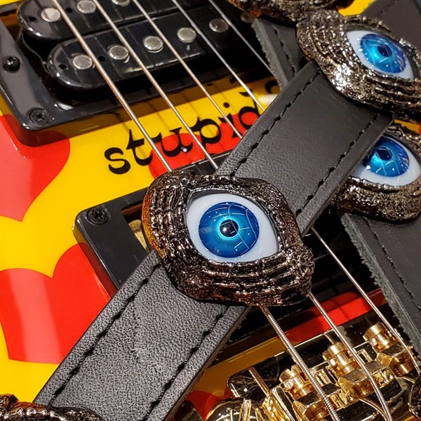 hide_Eyeball_Strap_02