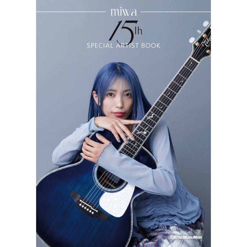miwa_15th_SPECIAL_ARTIST_BOOK_01