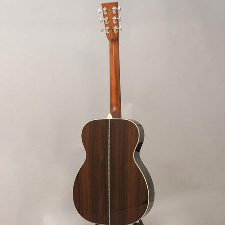 00-28_Standard_Martin_Martin_04