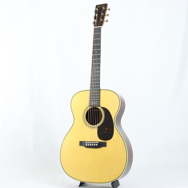 000-28EC_Martin_Martin_02