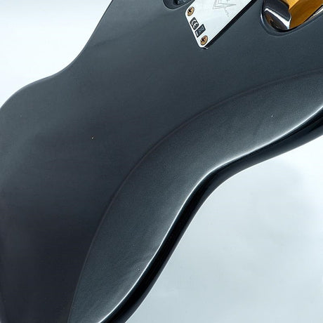 1965_Jazz_Bass_Journeyman_Relic_(BLACK_PEARL)_11