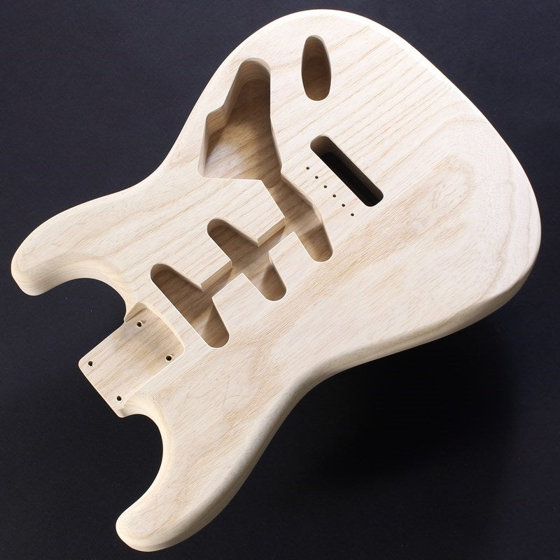 2-Piece_Ash_ST_Body_[Body_material_for_electric_guitar_construction]_02
