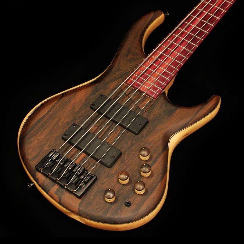 535-24_(Ziricote_Top)___2026_NAMM_MODEL_02