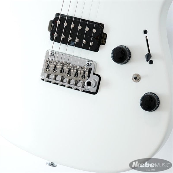 Prestige_AZ2402-PWF_[SPOT_MODEL]_05