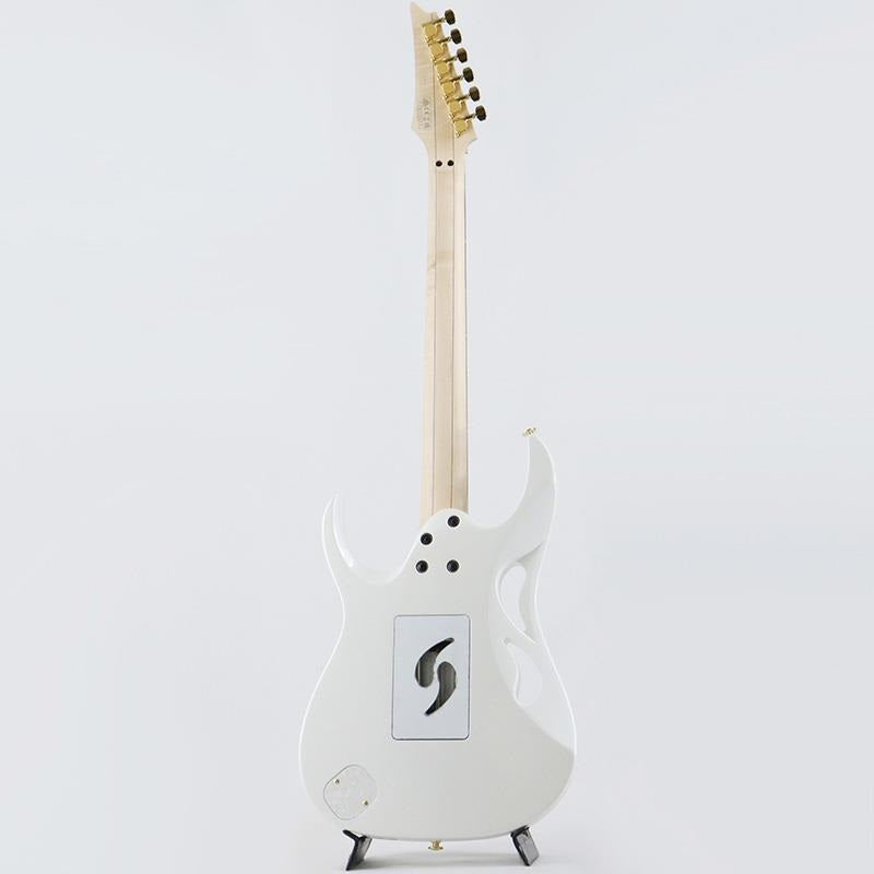 PIA3761-SLW_(Stallion_White)_[Steve_Vai_Model]_03