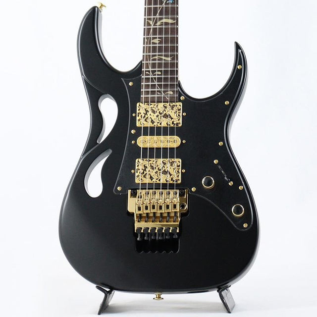 PIA3761-XB_(Onyx_Black)_[Steve_Vai_Model]_01