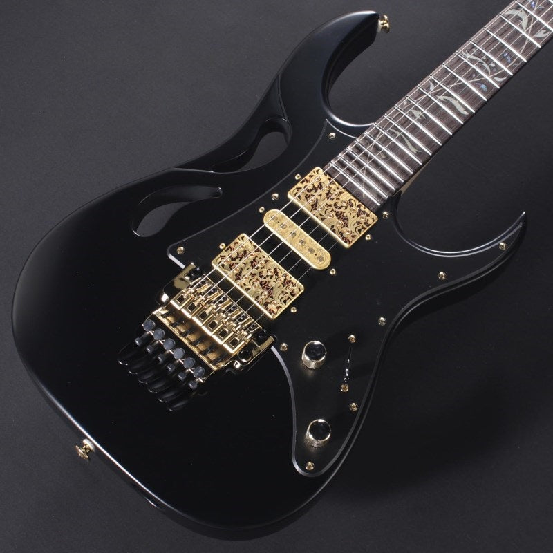 PIA3761-XB_[Paradise_in_Art_Steve_Vai_new_signature_model]_03