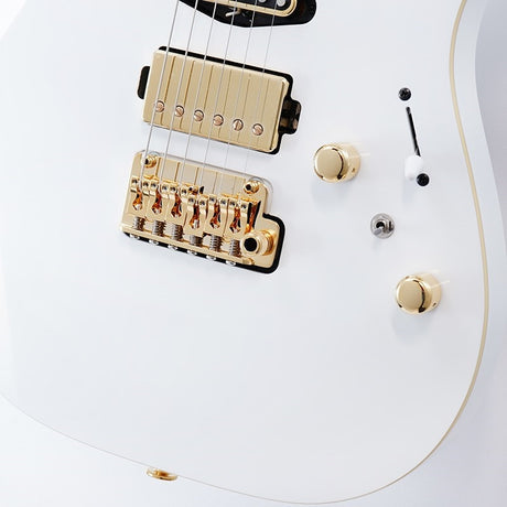 LB1-WH_(White)_[Lari_Basilio_Model]_05