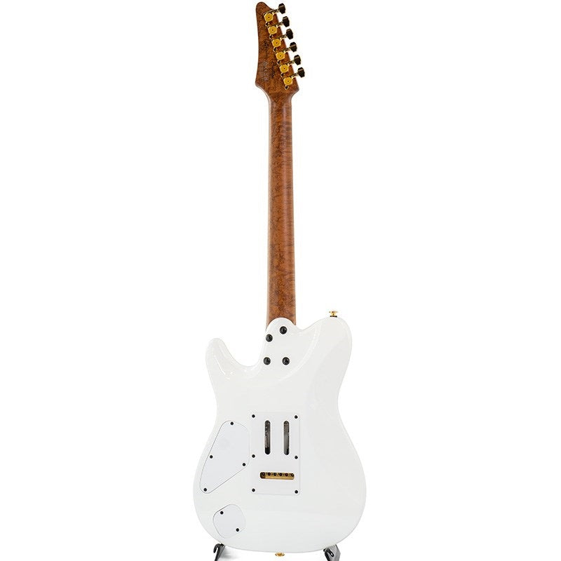 LB1-WH_[Lari_Basilio_Signature_Model]_03
