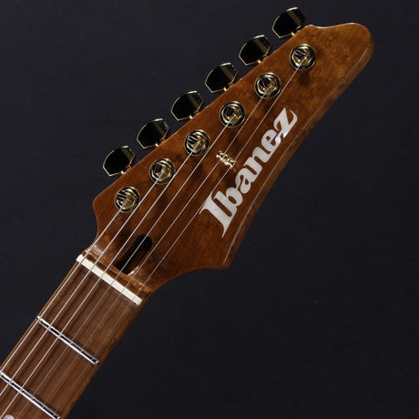 LB1-WH_[Lari_Basilio_Signature_Model]_05