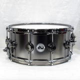 DRVD6514SVNBK_[Collector's_Satin_Black_Over_Brass_Snare_14×6_5___Black_Nickel_Hardware]_01