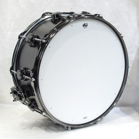 DRVD6514SVNBK_[Collector's_Satin_Black_Over_Brass_Snare_14×6_5___Black_Nickel_Hardware]_06