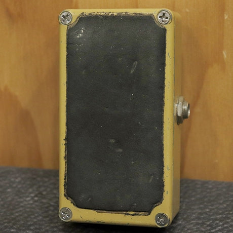 VINTAGE_MXR_Distortion+_Block_Logo_'80_02