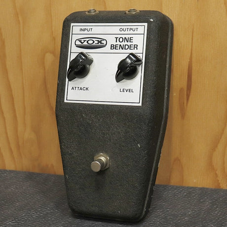 VINTAGE_V828_Tone_Bender_Black_Case_&_Silver_Panel_late60's_01