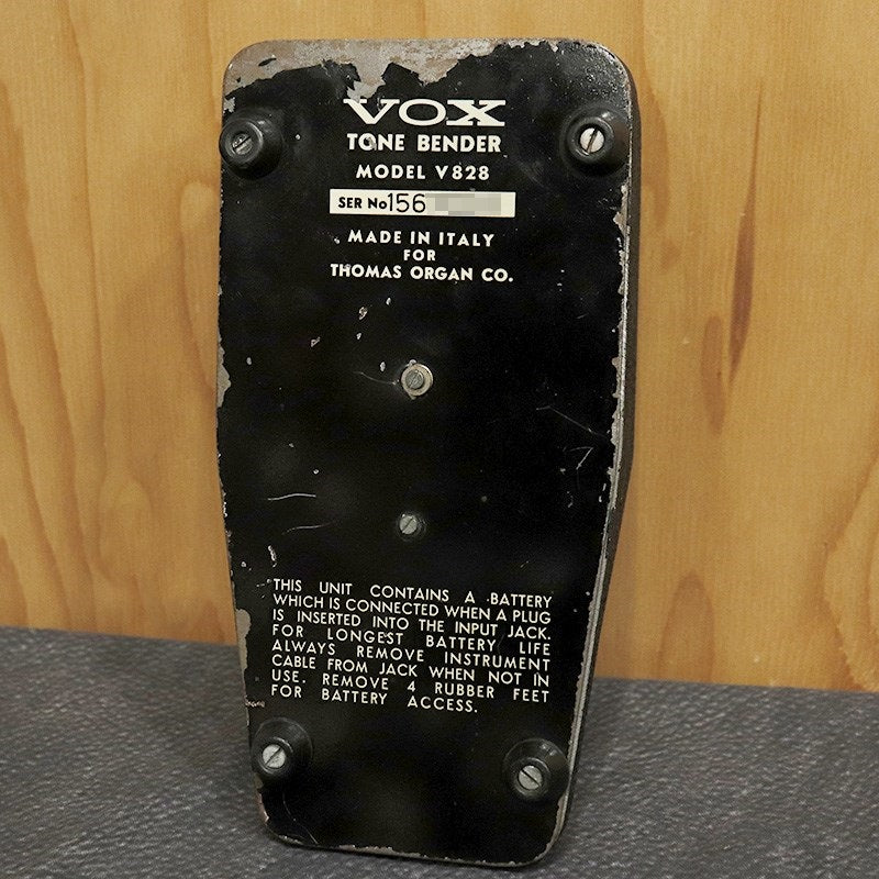 VINTAGE_V828_Tone_Bender_Black_Case_&_Silver_Panel_late60's_02