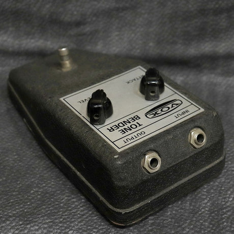 VINTAGE_V828_Tone_Bender_Black_Case_&_Silver_Panel_late60's_03