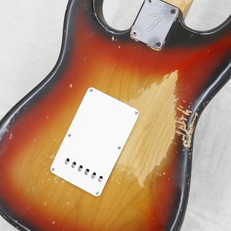 VINTAGE_Stratocaster_'70_Sunburst_R_04