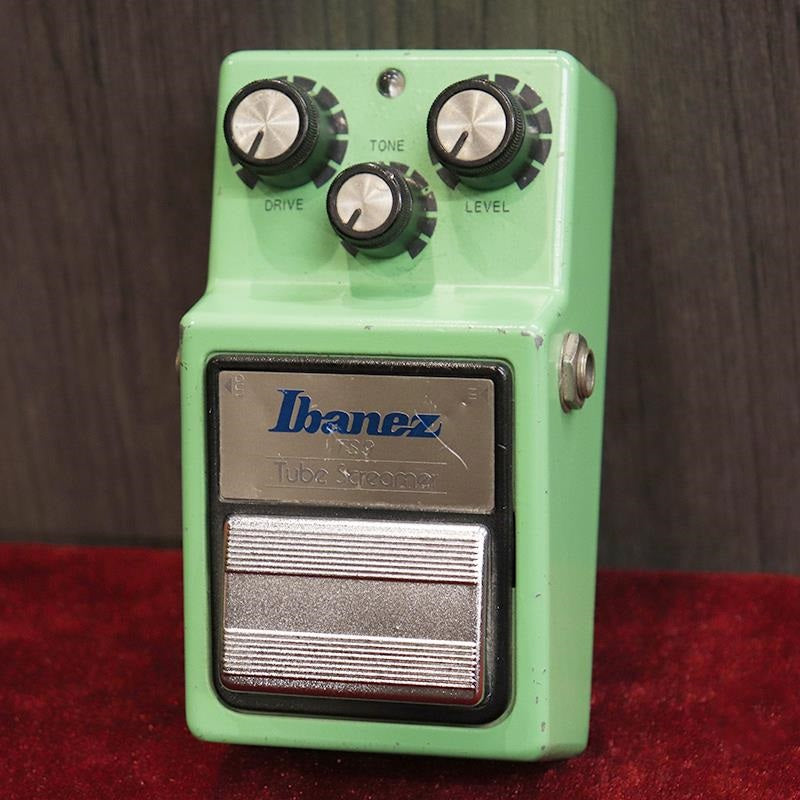 VINTAGE_TS-9_Tube_Screamer_'83_White_Label_01