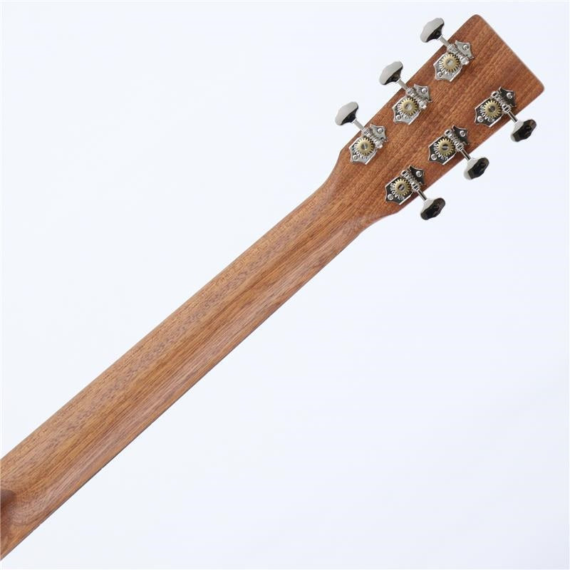 000-12E_Retro_Martin_Martin_06