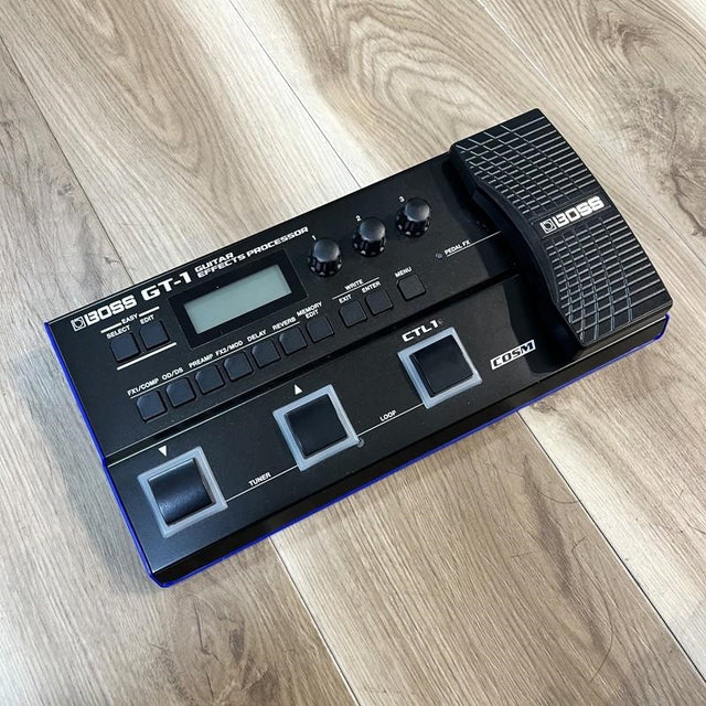 Used_BOSS_GT-1_multi-effects_pedal_[Serial_Number_D8Q6121]_with_box_and_instruction_manual_01