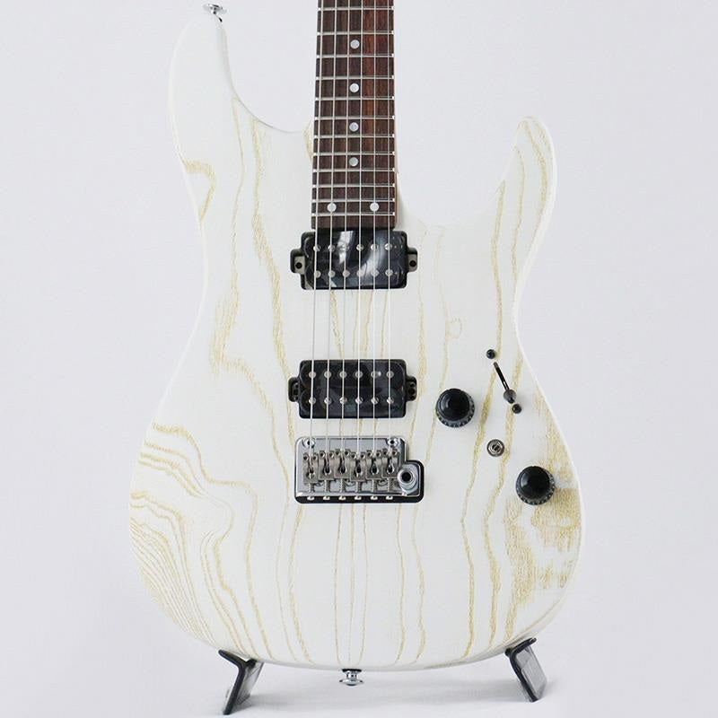 Prestige_AZ2402AR-CGW_(Coarse_Grain_White_Flat)_[SPOT_MODEL]_01