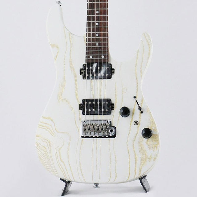 Prestige_AZ2402AR-CGW_(Coarse_Grain_White_Flat)_[SPOT_MODEL]_01