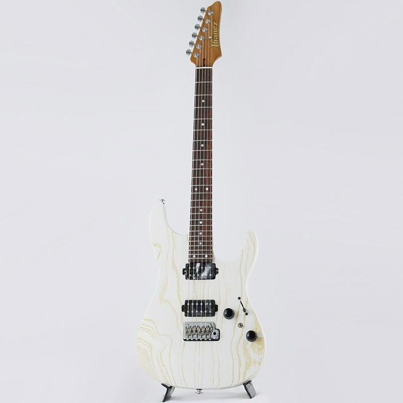 Prestige_AZ2402AR-CGW_(Coarse_Grain_White_Flat)_[SPOT_MODEL]_02