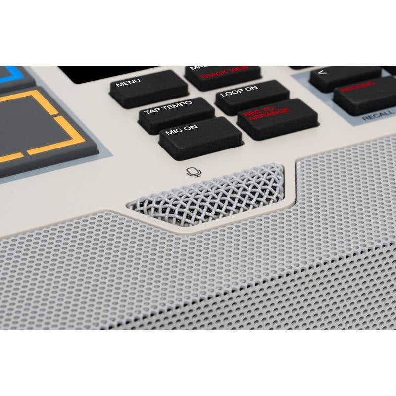 MPC_Live_III_Retro_[Standalone_MPC_with_built-in_monitor_speakers]_(Akai)_07