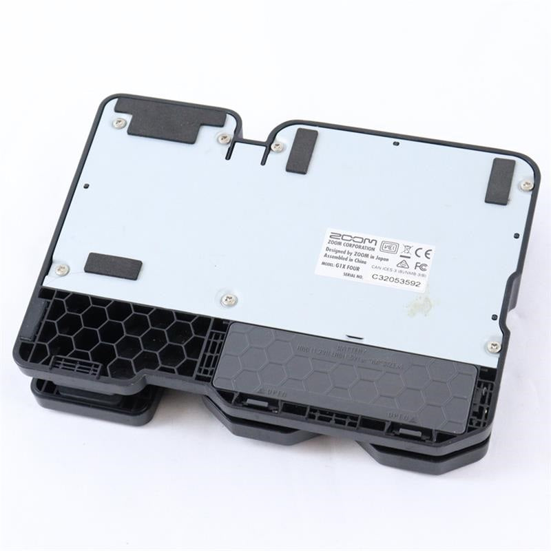 USED_​​G1X_FOUR_(ZOOM)_with_AC_adapter_included__04