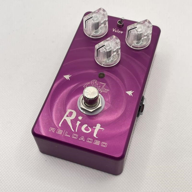 USED_​​Riot_Reloaded_01