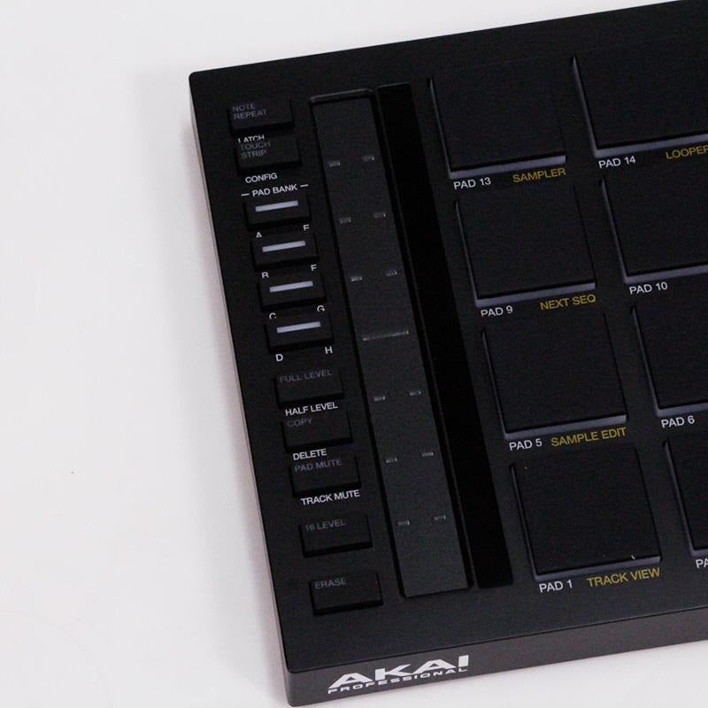 USED_​​MPC_Studio_02