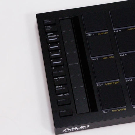 USED_​​MPC_Studio_02