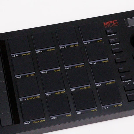 USED_​​MPC_Studio_03