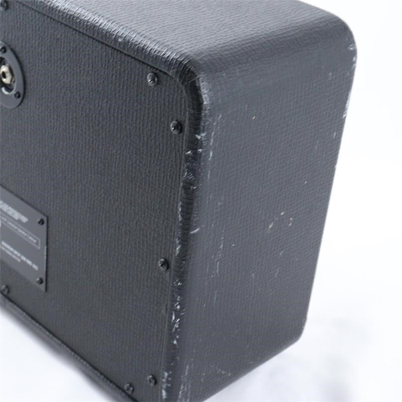 USED_​​V110NT_Speaker_Cabinet_(VOX)_04