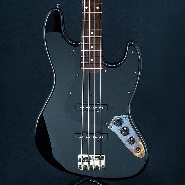 Used_FSR_Traditional_60s_Jazz_Bass_(All_Black)_01