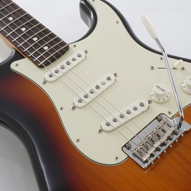 USED_​​Made_in_Japan_Hybrid_II_Stratocaster_(3-Color_Sunburst_Rosewood)_[SN__JD23004117]_09