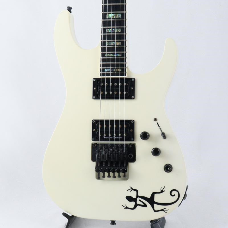 USED_​​LIZARD_SPECIAL_#1_YUKI_Signature_Model_(Pearl_White)_[SN_S064601]_ESP_01