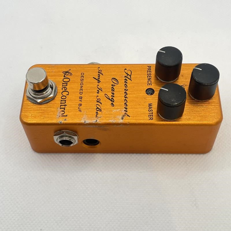 USED_​​Fluorescent_Orange_Amp_in_a_Box_03