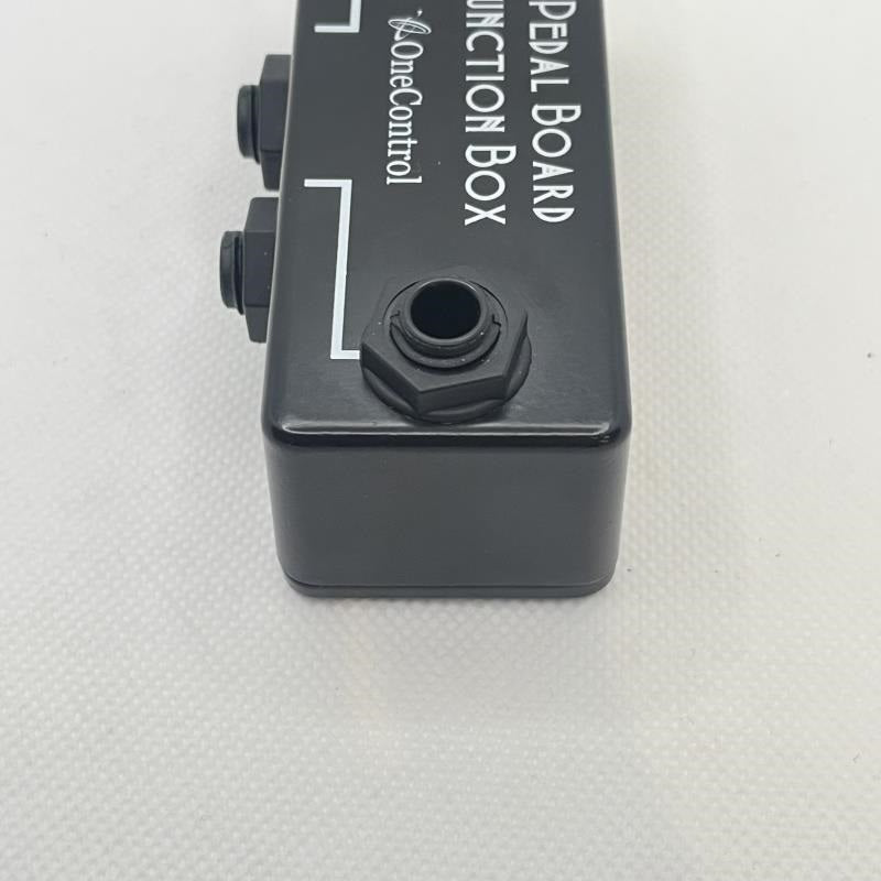 USED_​​Pedal_Board_Junction_Box_with_BJF_Buffer_05