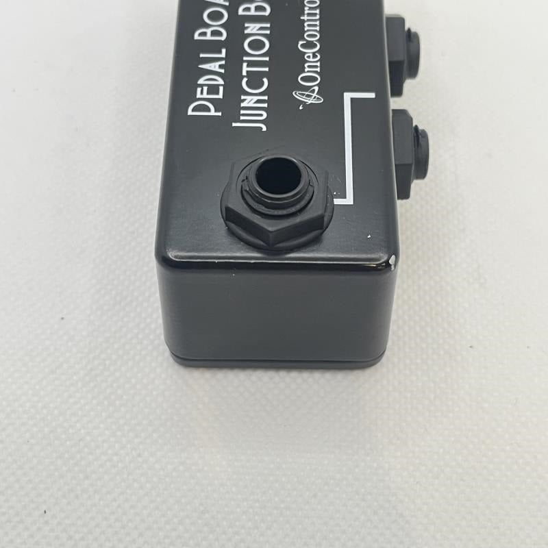 USED_​​Pedal_Board_Junction_Box_with_BJF_Buffer_06