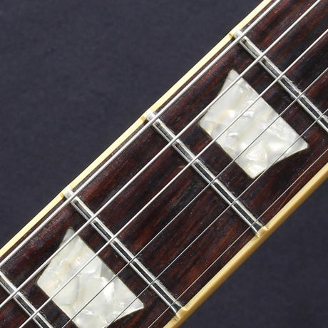 USED_​​Les_Paul_Standard_with_Gold_Hardware_(Honey_Burst)_07