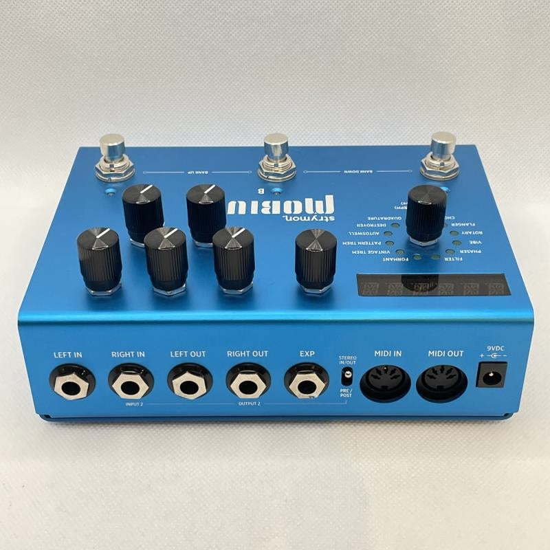 USED_​​Mobius_05