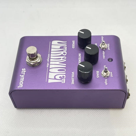 USED_​​ULTRA_VIOLET_03